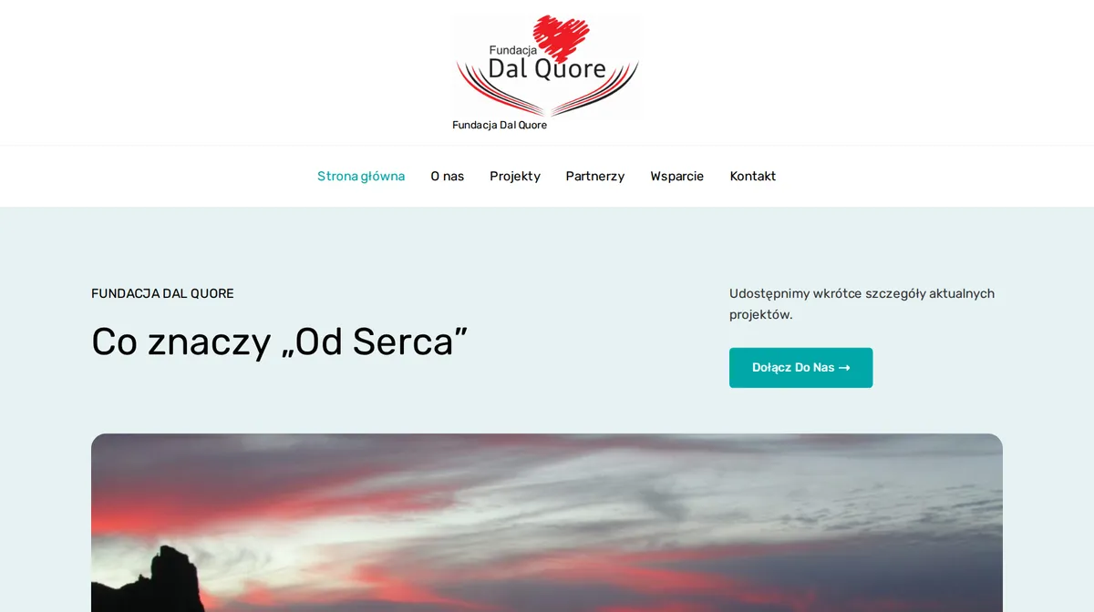 Zrzut ekranu strony głównej fundacjadalquore.pl